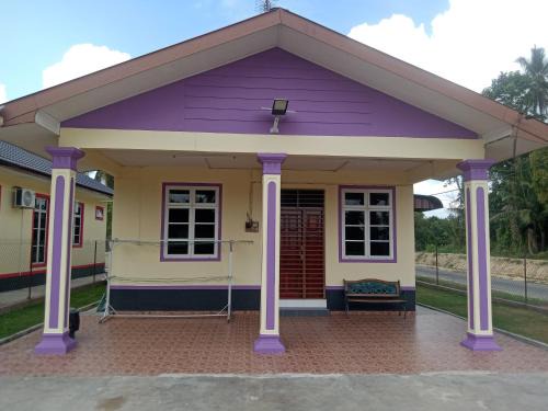 Selising House | Homestay Adilah A