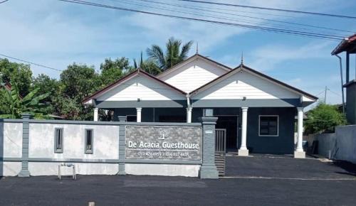 Kampung Pengkalan Maras House | Homestay De Acacia Rumah Melati