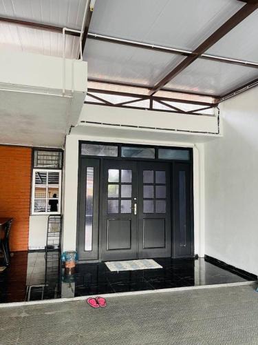 Taman Delima House | Homestay Imida with private pool