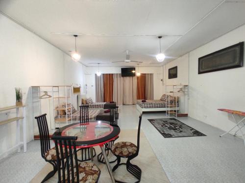 Kampung Pengkalan Maras House | Homestay RnR CafeStay