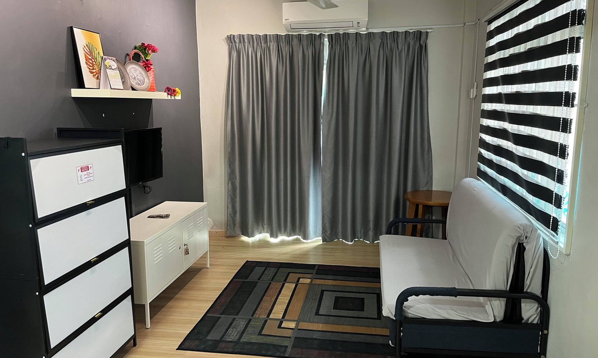 Tanjung Tanah Merah Apartment | Homestay WaDi 2, Apartment with pool near beach