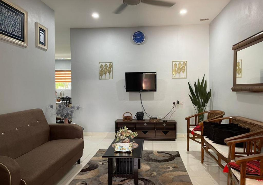 Kampung Permatang Kerai Besar House | Homestay Warisan Abang Tam
