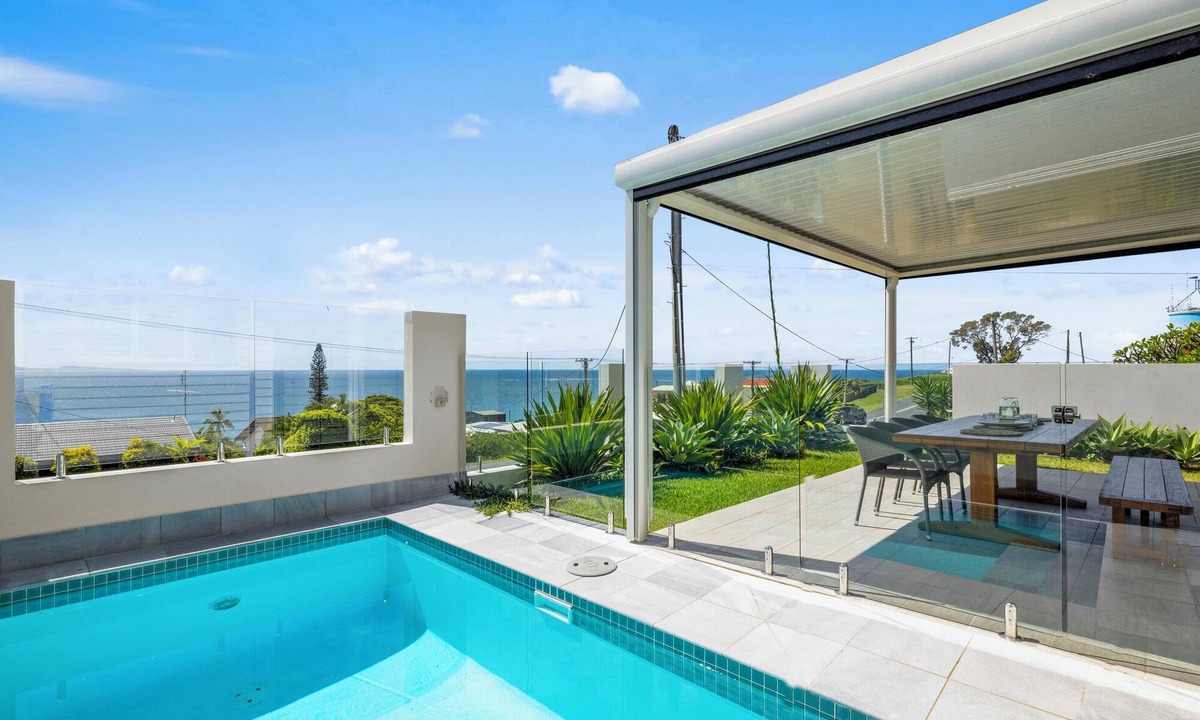 Woolgoolga House | Horizons -Oceanview Luxury Retreat with Plunge Pool, Pet Friendly