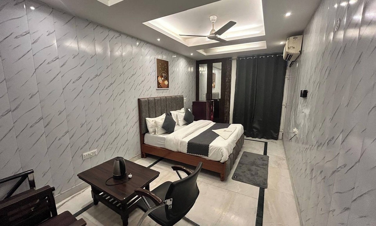 Jasola Hotel | Hotel 82 Inn