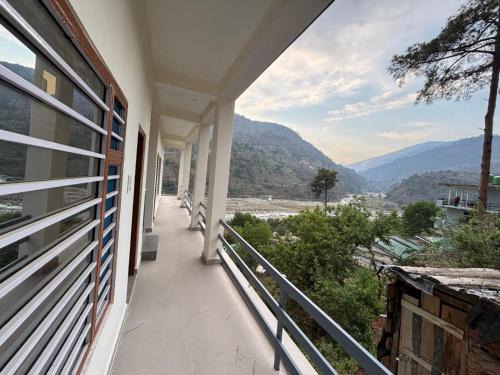 Rajgarhi Hotel | Hotel Aashvi palace and restaurant