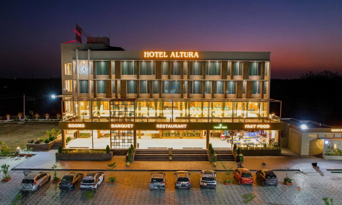Kalol Hotel | Hotel Altura CHHATRAL