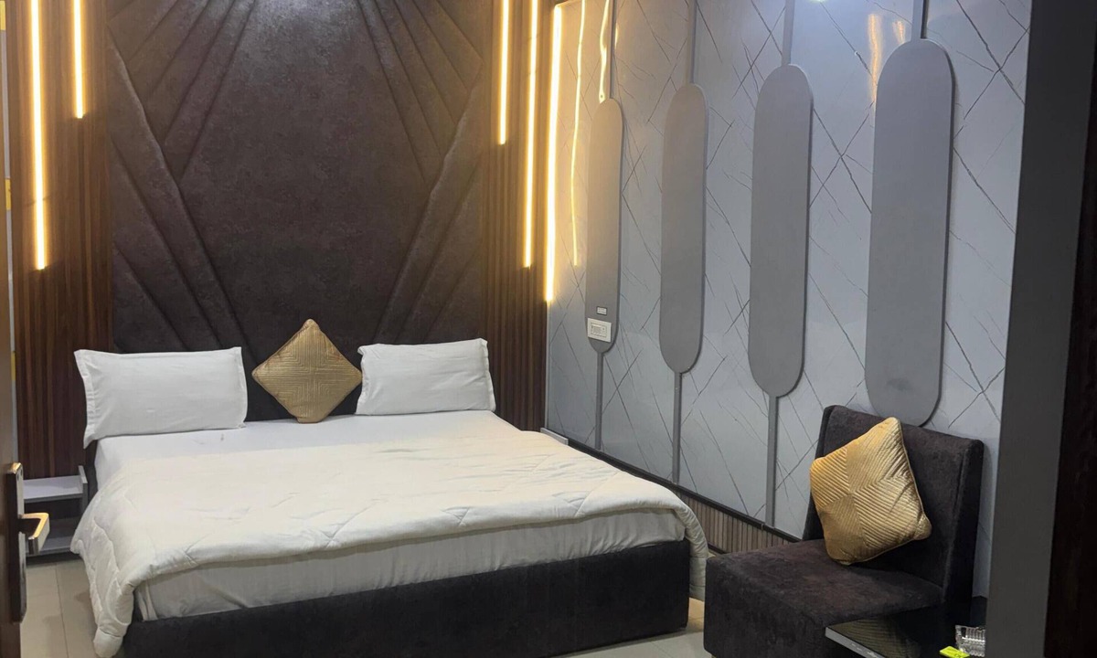 Saharanpur Hotel | Hotel American