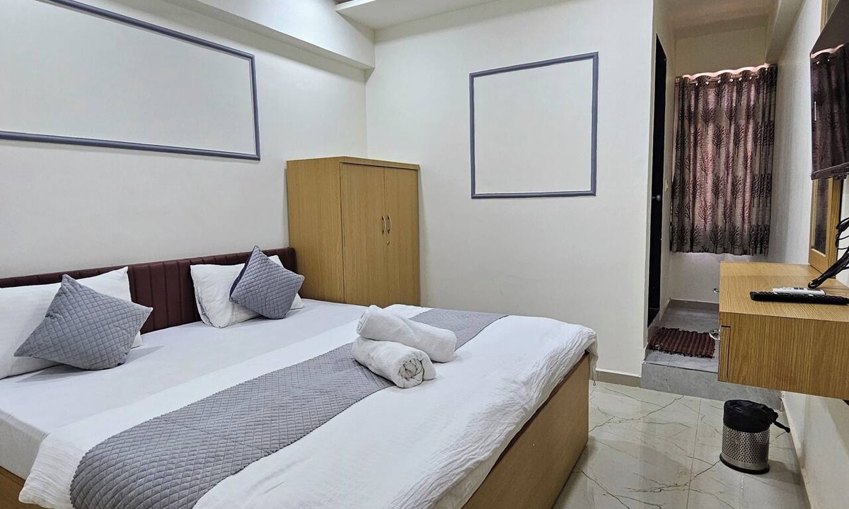Mahemdavad Hotel | HOTEL APEX INN