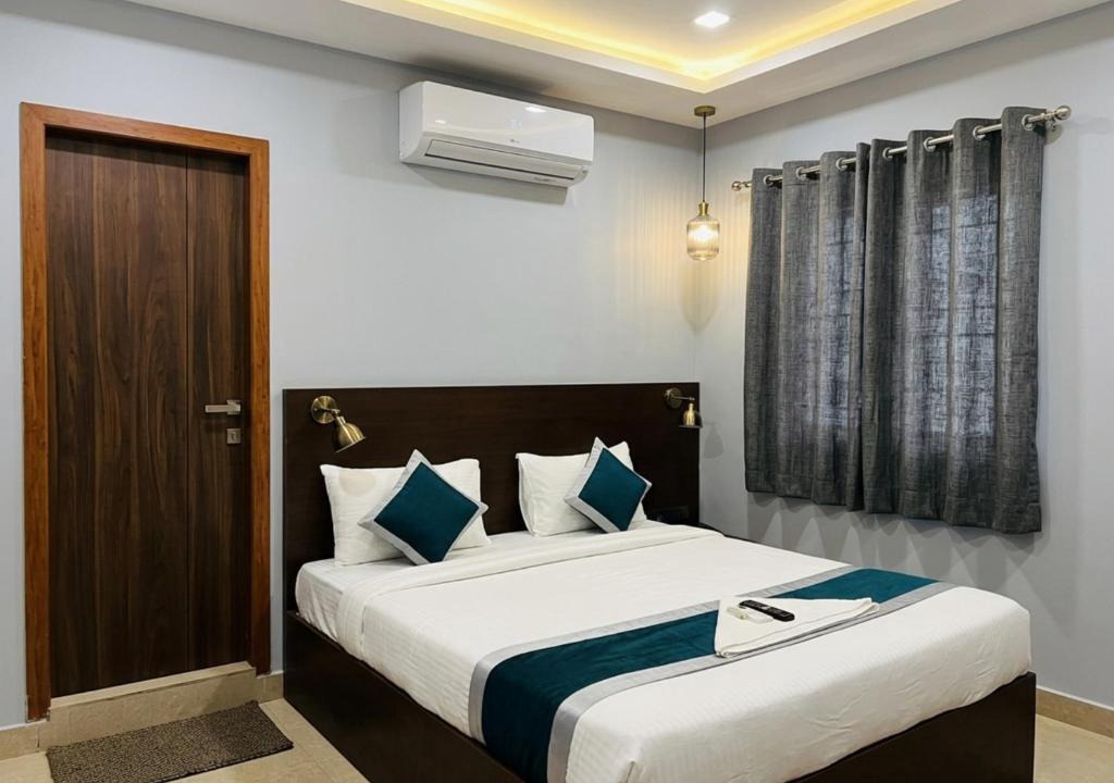 Kukatpally Housing Board Colony Hotel | Hotel At Home Darbar Near Nexus Mall Kukatpally