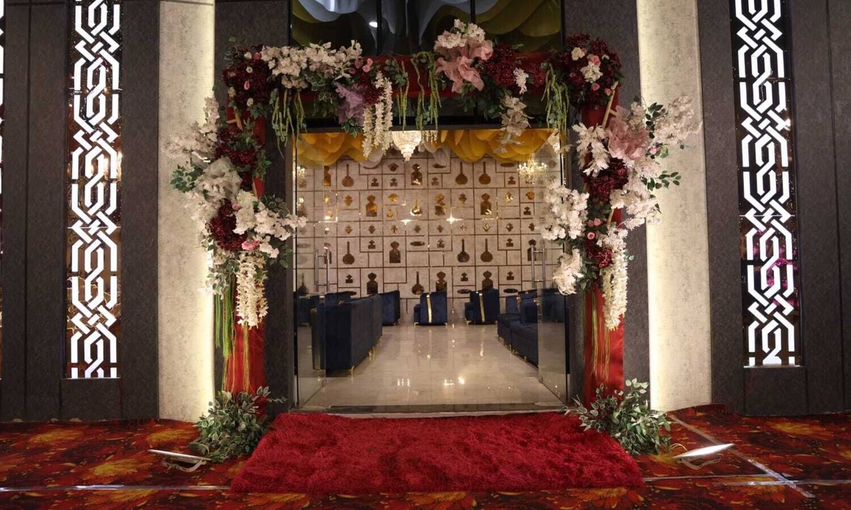 Kanpur Hotel | Hotel Awadh Grand