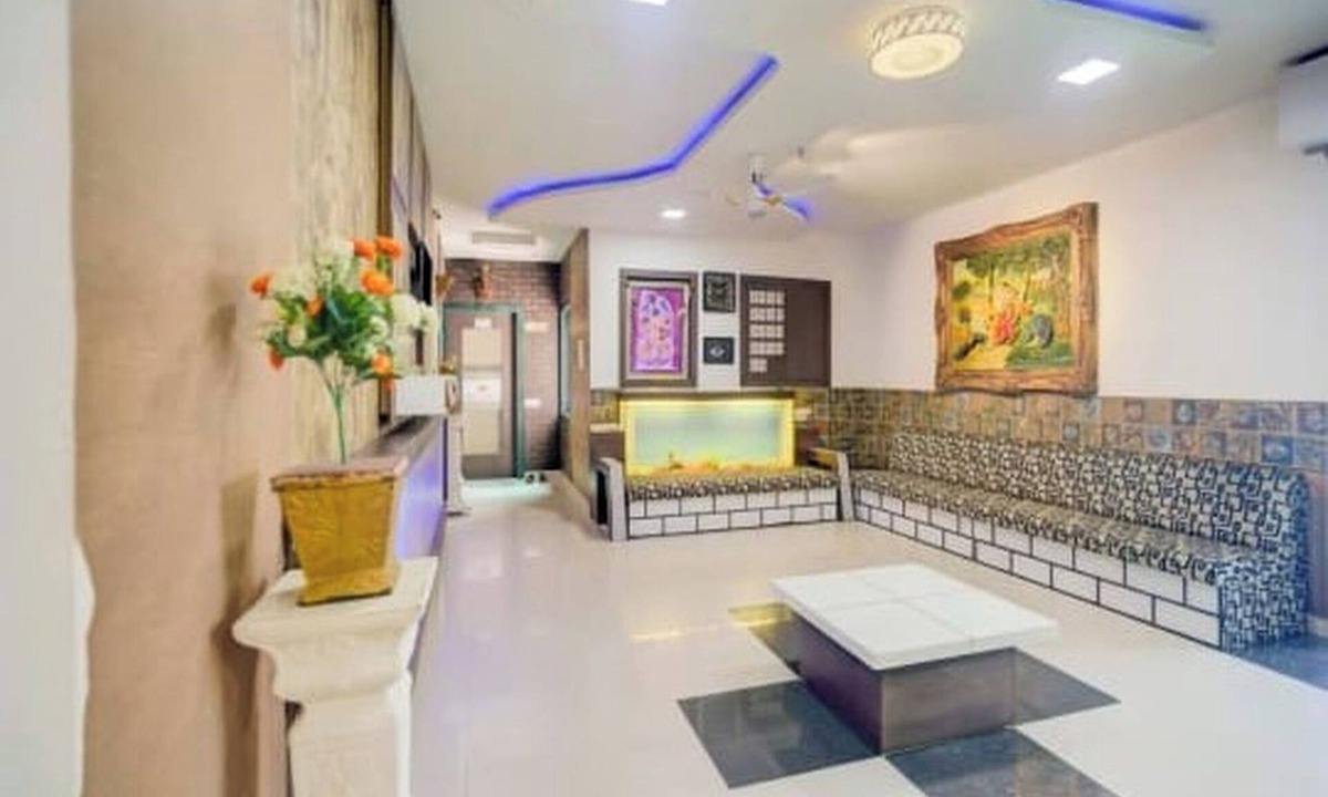 Vadodara Hotel | Hotel Ayaansh