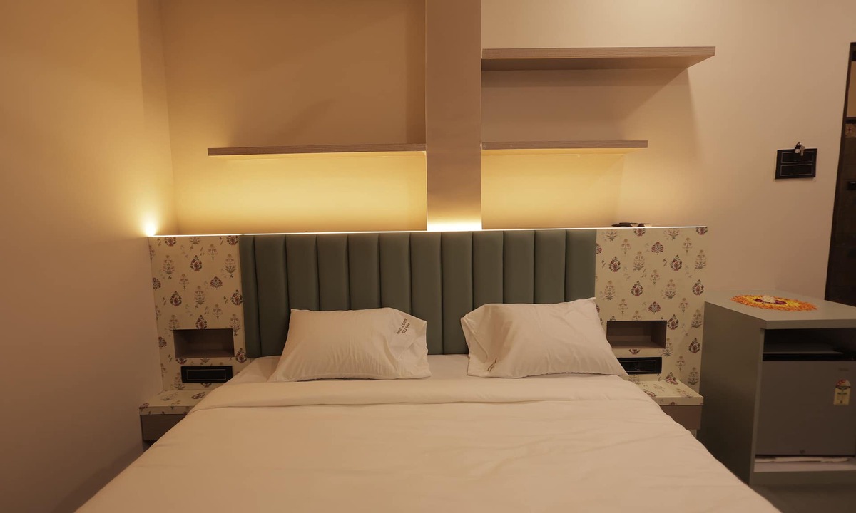 Valsad Hotel | Hotel Best Inn
