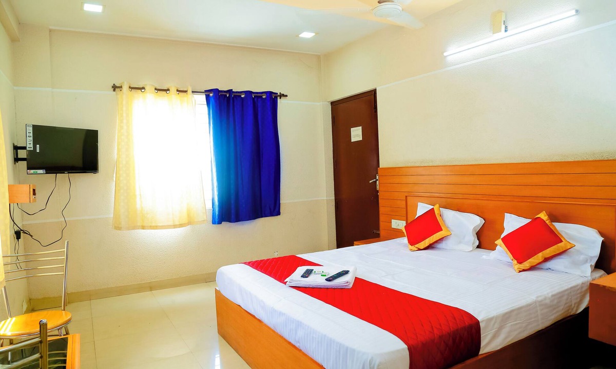 Erode Hotel | Hotel Breezeland - Erode Railway Station