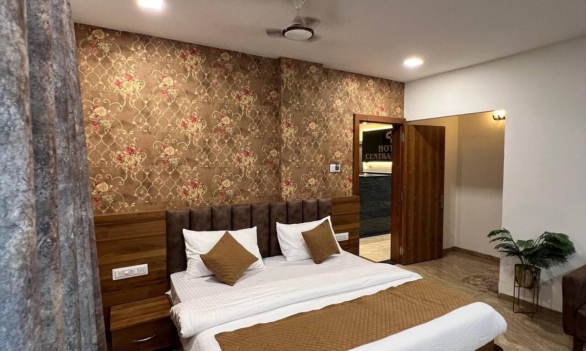 Indore Hotel | Hotel Central Point