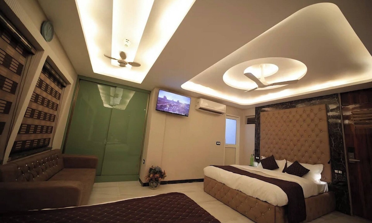 Dariyaganj Hotel | Hotel De Romana Near Jama Masjid Gate No.1