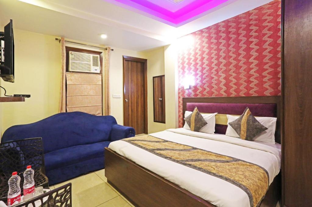 Delhi Hotel | Hotel Deluxe stay -Jagat puri Metro