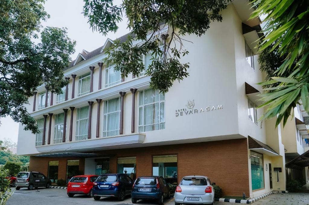 Guruvayur Hotel | Hotel Devaragam by K P Namboodiri's