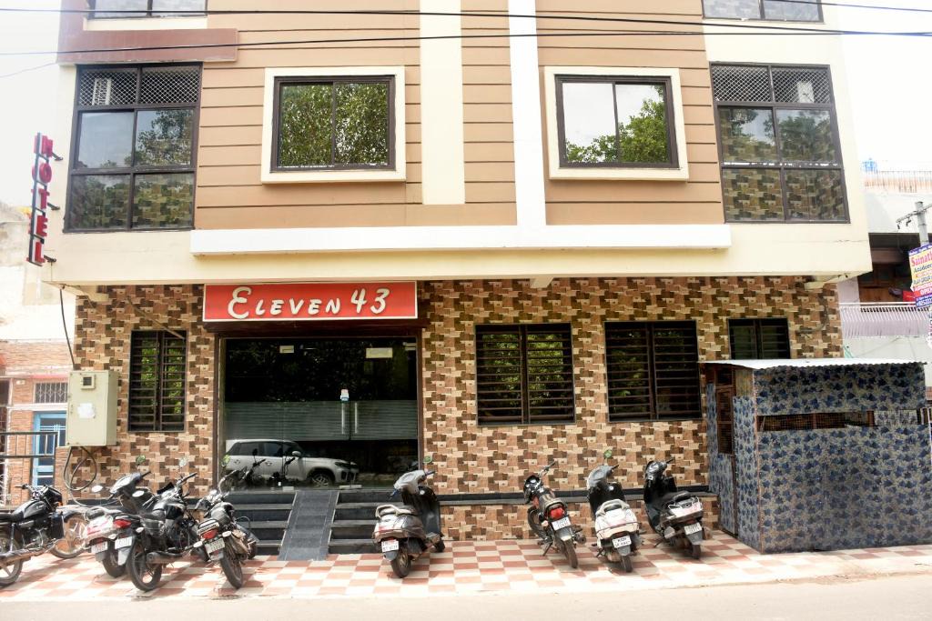 Kota Hotel | Hotel Eleven 43 Suites