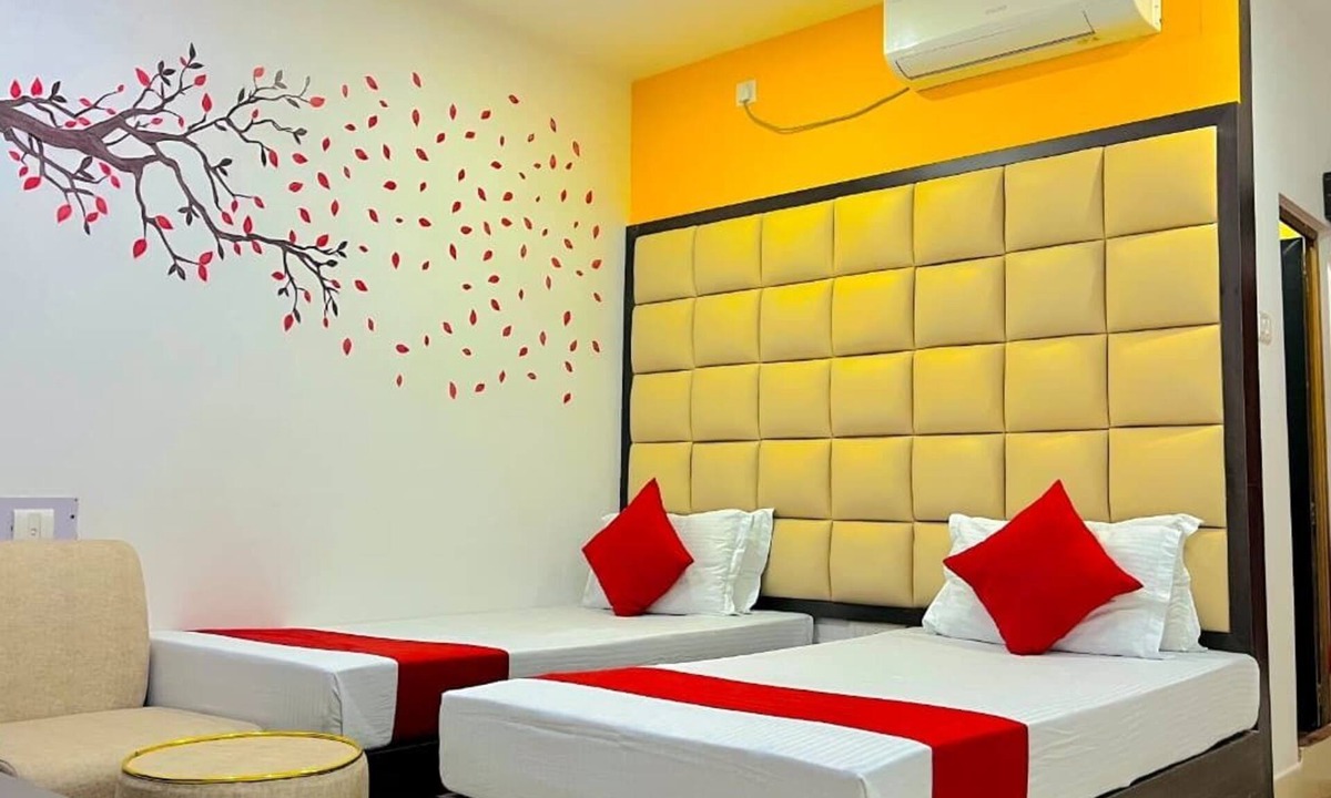 Hailakandi Bed & Breakfast | Hotel Executive Inn