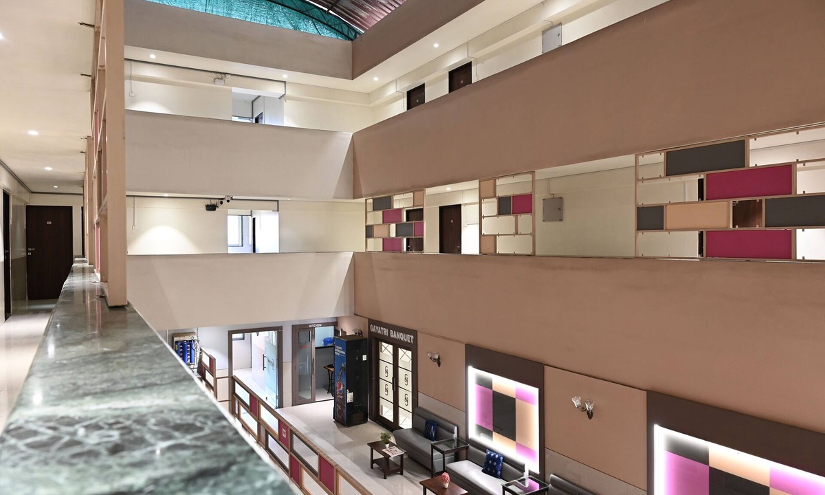Airoli Hotel | Hotel Express Airoli
