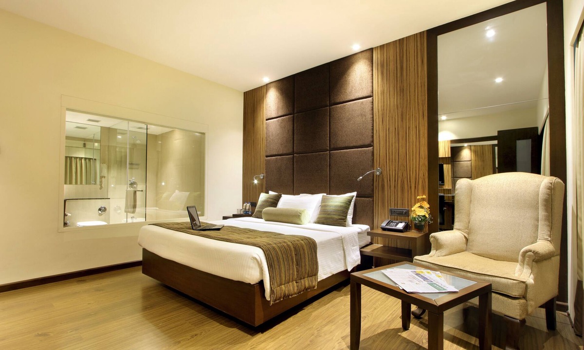 Alkapuri Hotel | Hotel Express Towers