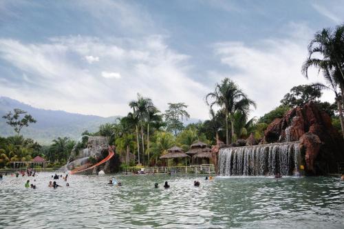 Kampong Pulau Kandis Resort | Hotel Felda Residence Hot Springs