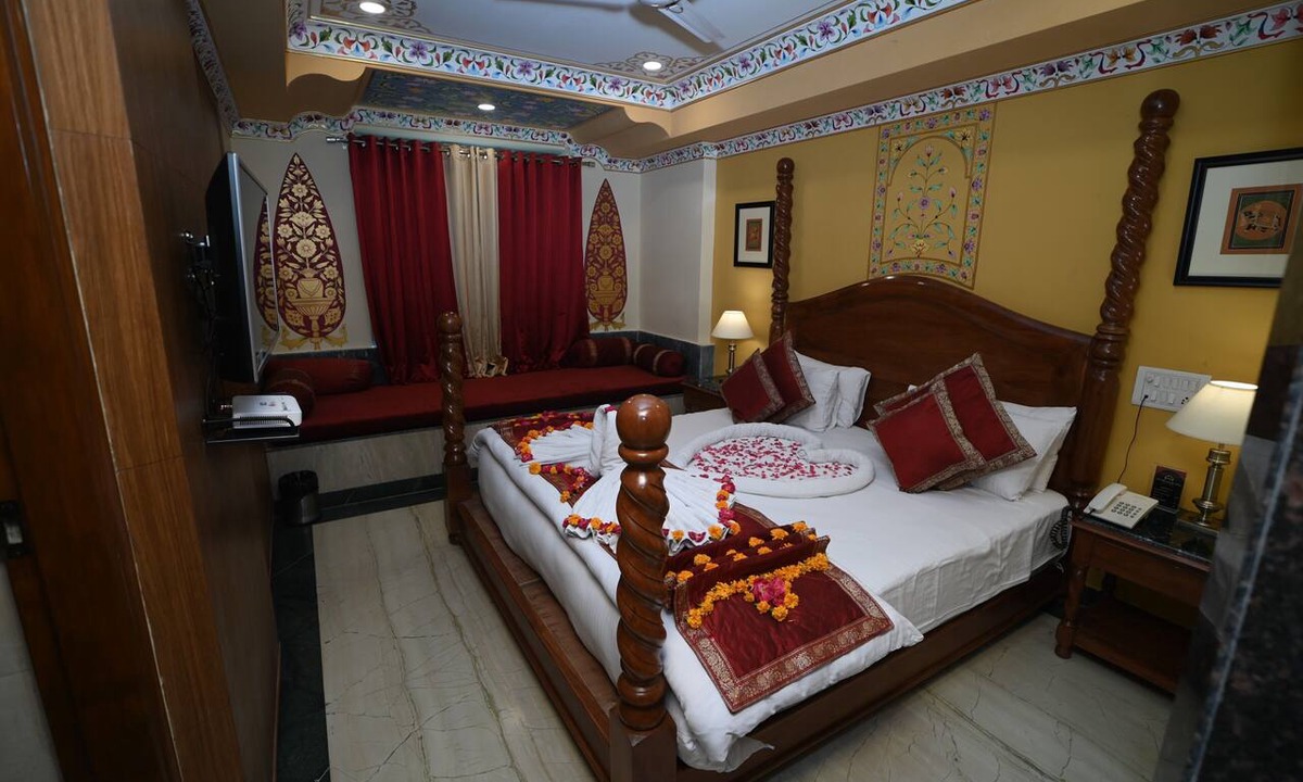 Sindhi Camp Hotel | Hotel Fort Chandragupt Jaipur