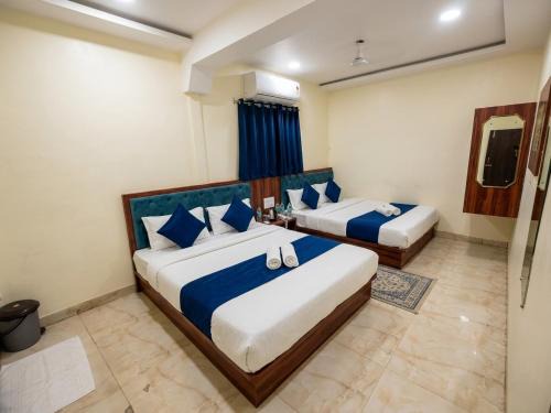 Masjid Bandar Hotel | Hotel Glow Star Residency - South Mumbai