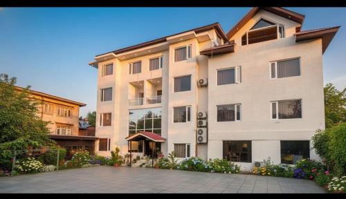 Brein Hotel | Hotel golden bees gym & spa