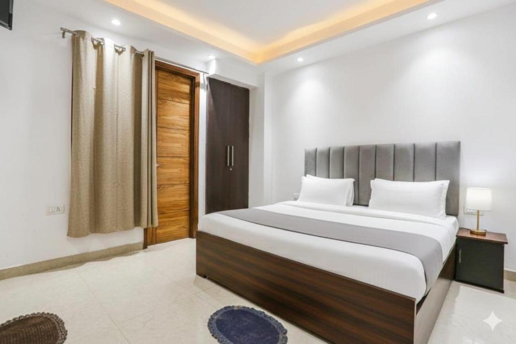 Green Park Hotel | Hotel Green Apple - Green Park Metro