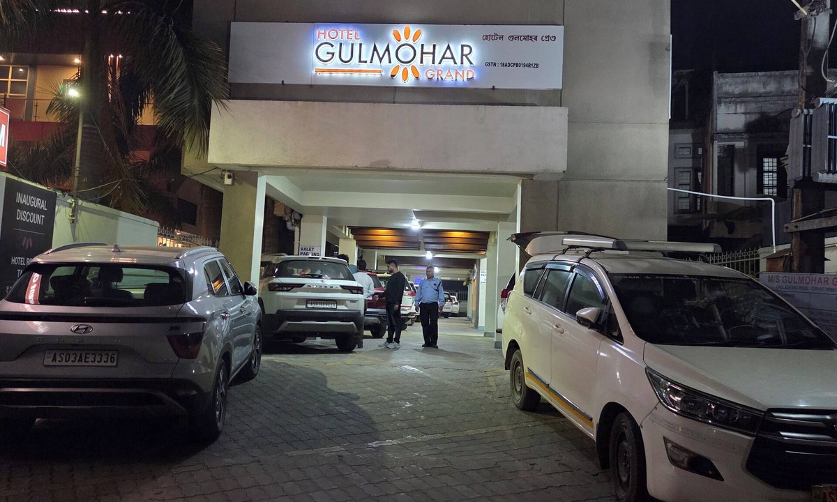 Jorhat Hotel | Hotel Gulmohar Grand