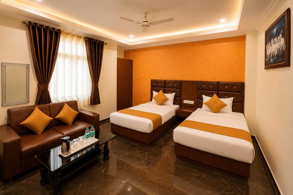 Gomti Nagar Hotel | Hotel Hyfa Continental