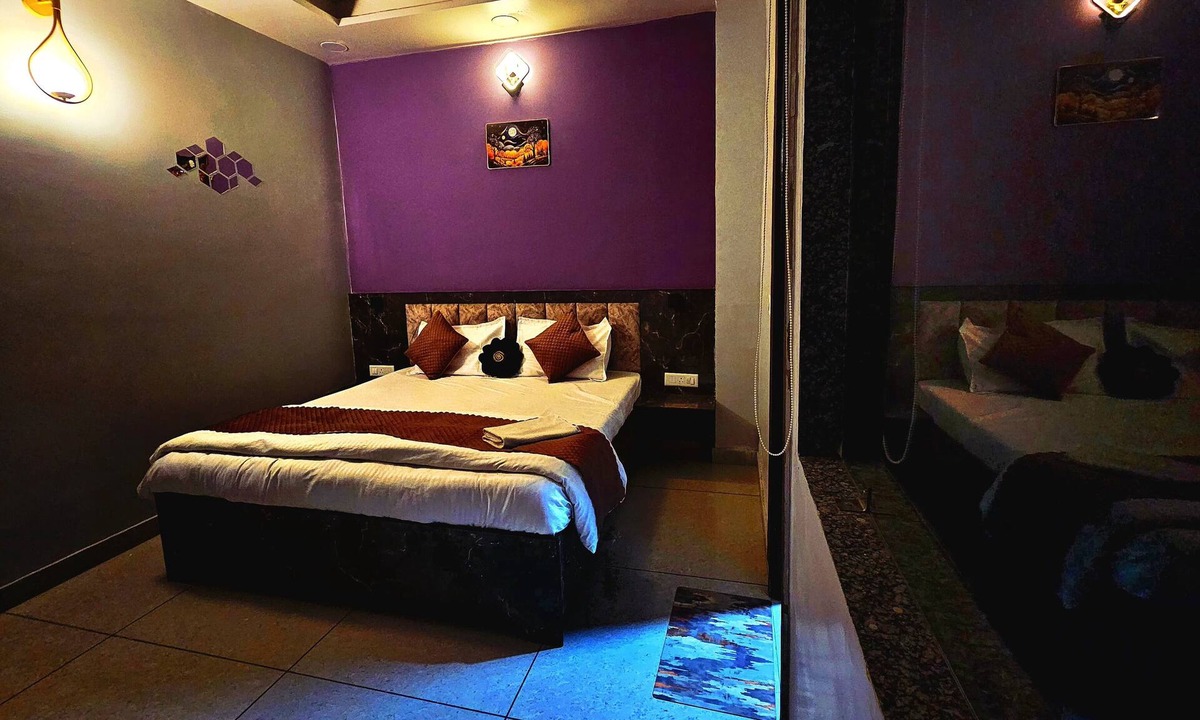 Noida Hotel | Hotel in enchanting Noida with WiFi, AC, Elevator