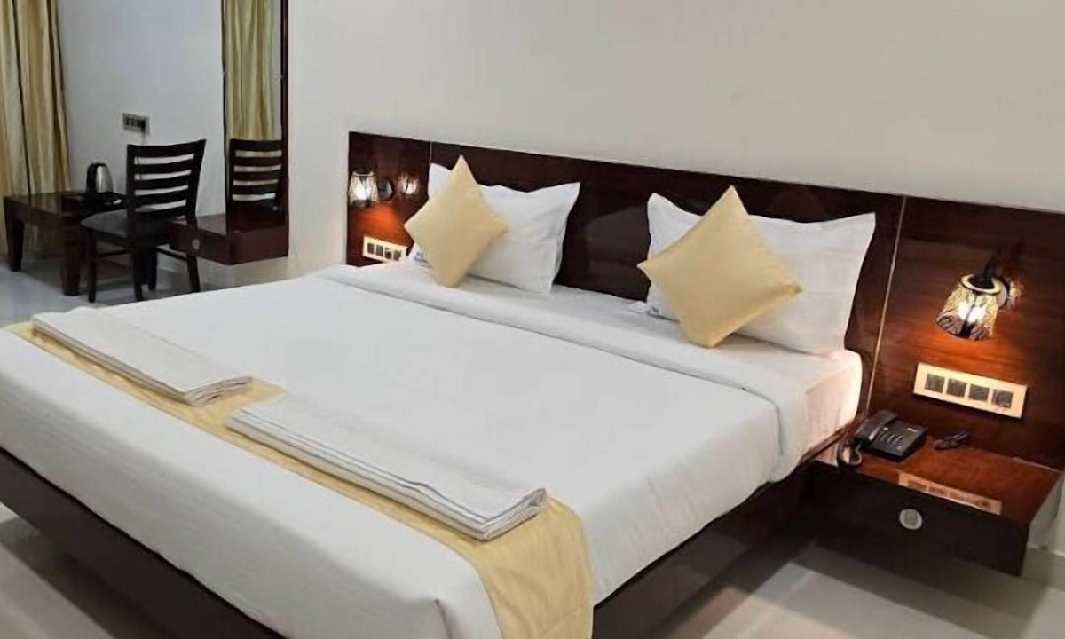 Vijayapura Hotel | Hotel Itagi Square