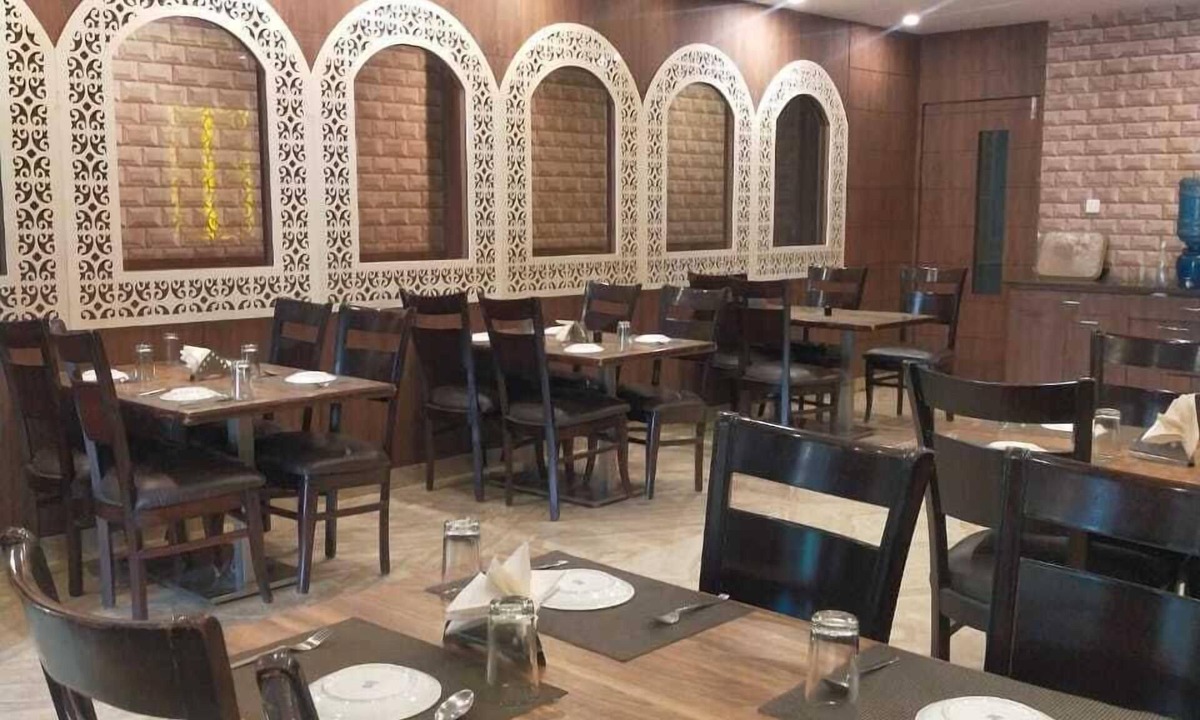 Sigra Hotel | Hotel Janki Inn Varanasi