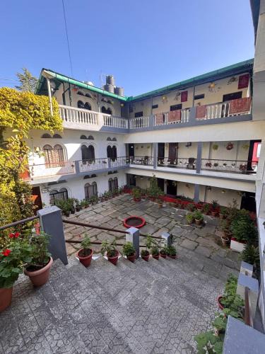 Kausani Hotel | Hotel Jeetu Managed By The Bro'S Hotels