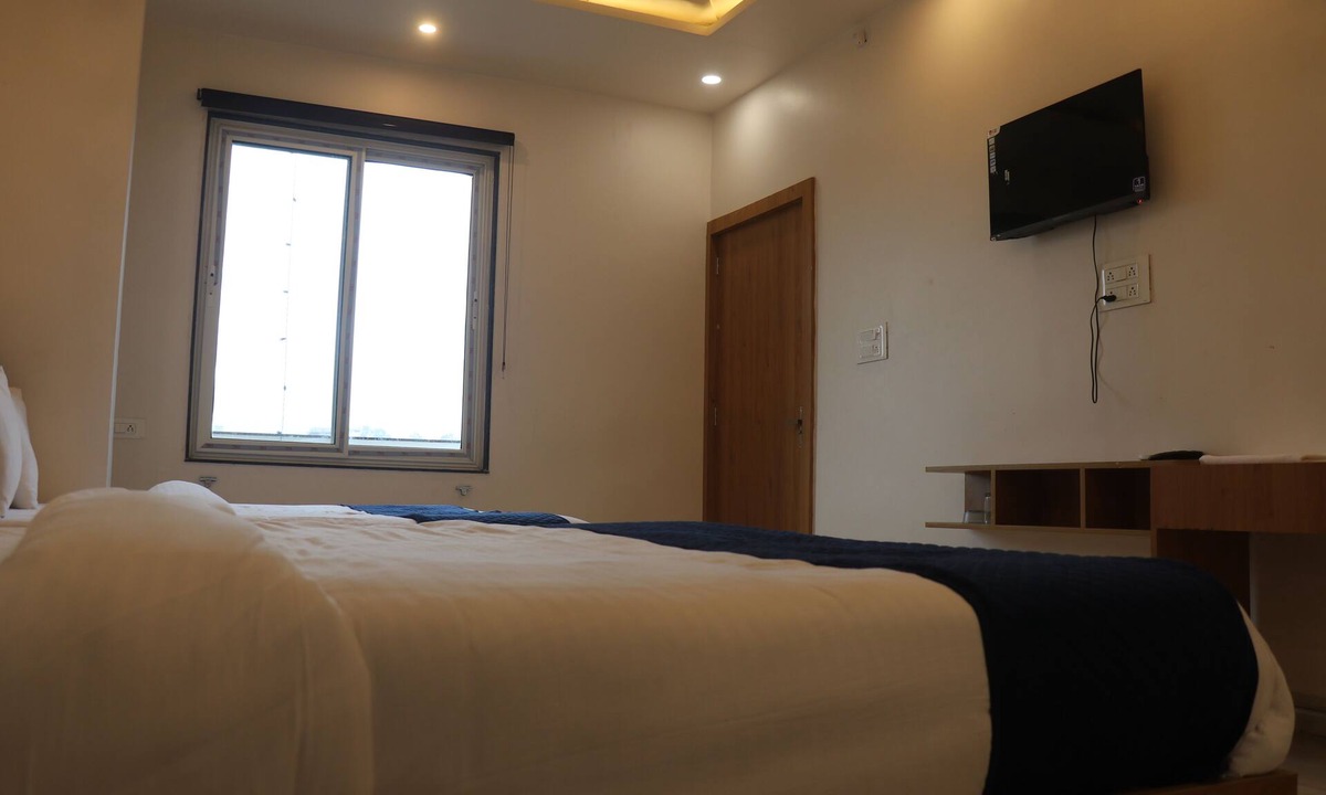 Kota Hotel | Hotel Lakhdatar