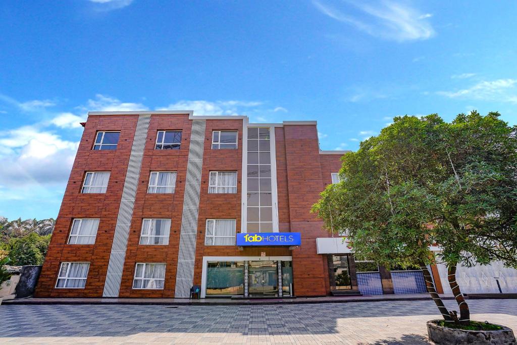 Ghansoli Hotel | Hotel Landmark Aura