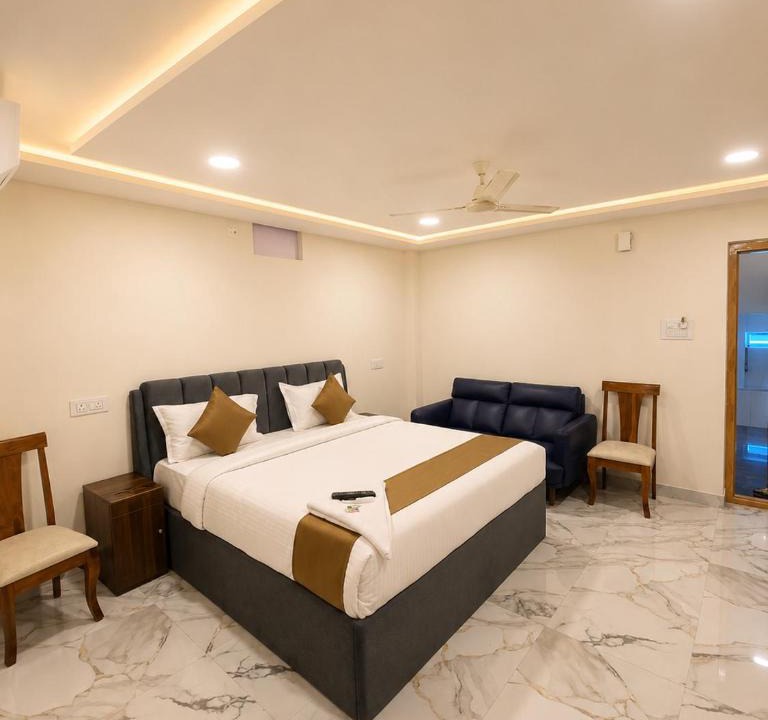 Gachibowli Hotel | Hotel Livotel Near DLF Cyber City Gachibowli