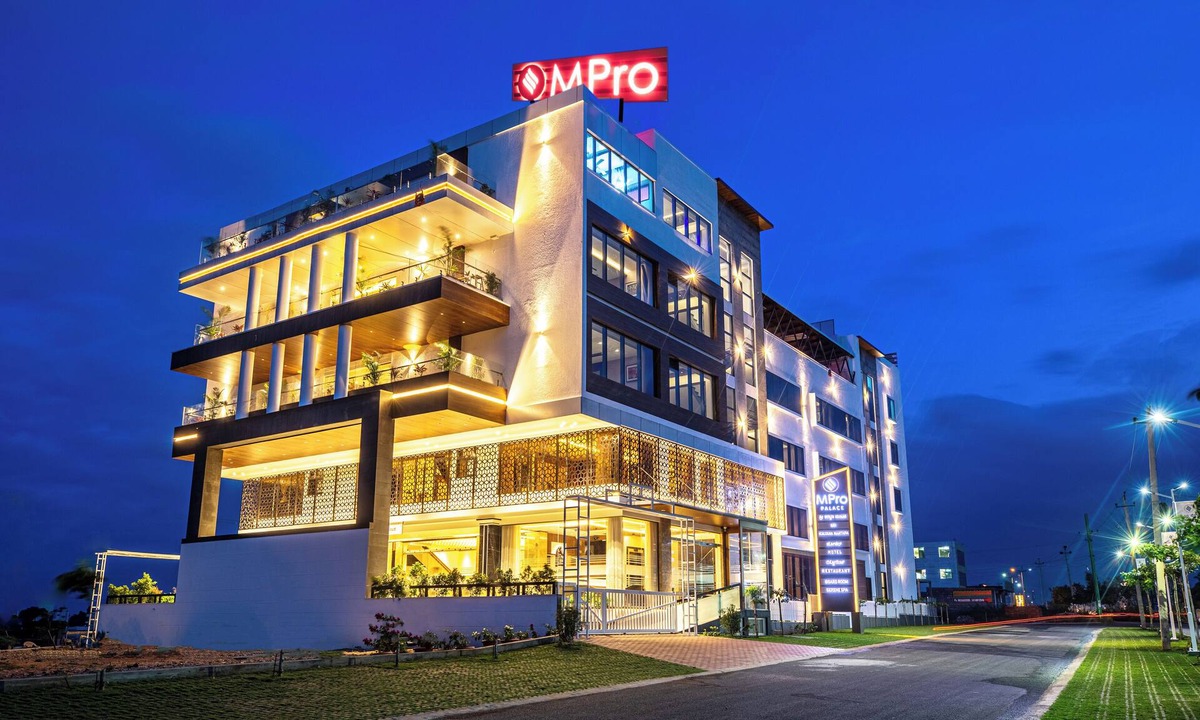 Mysore Hotel | Hotel M Pro Palace Mysore - 12 Minutes to Mysore Palace