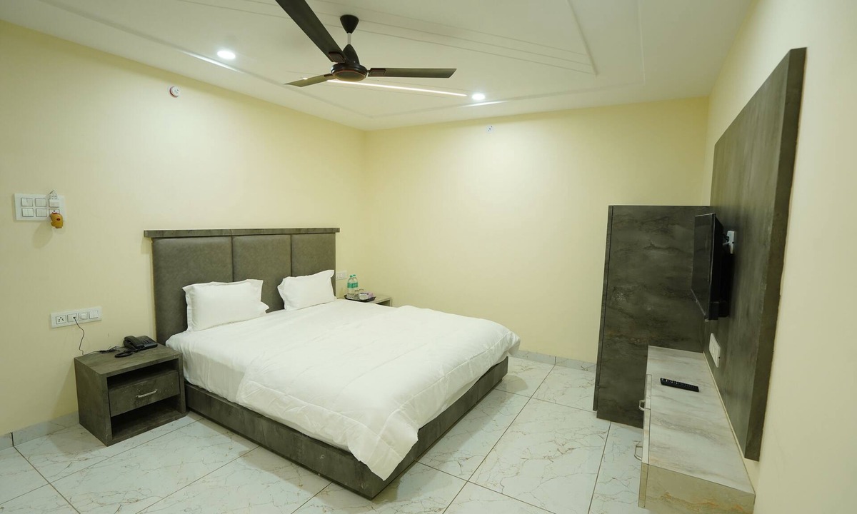 Rau Hotel | Hotel Magnet By Wishotel