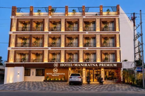 Sanwer Hotel | Hotel Maniratna Premium