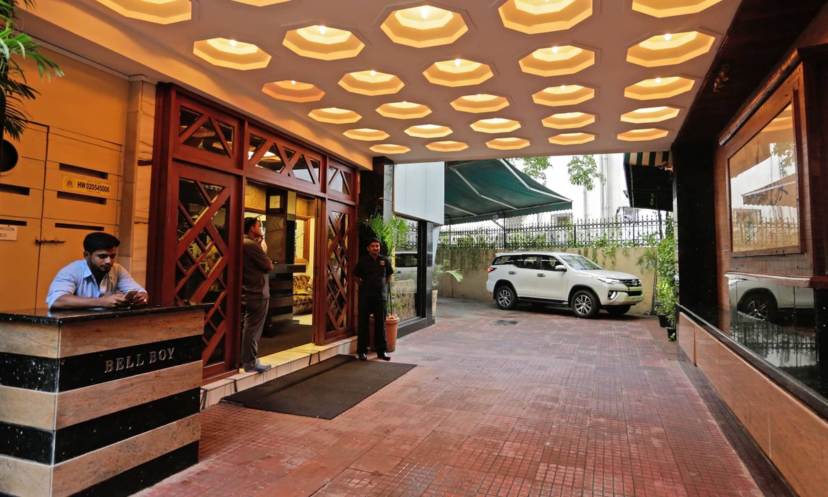 Bandra West Hotel | Hotel Metro Palace