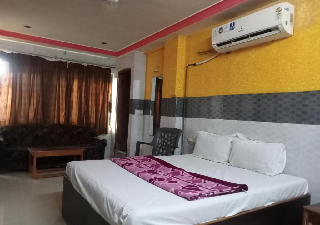Ahmedabad Hotel | Hotel Miracle