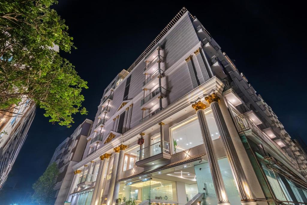 Madhapur Hotel | Hotel Narenn HITEC CITY