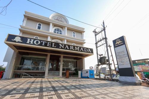 Maheshwar Hotel | HOTEL NARMADA RESIDENCY