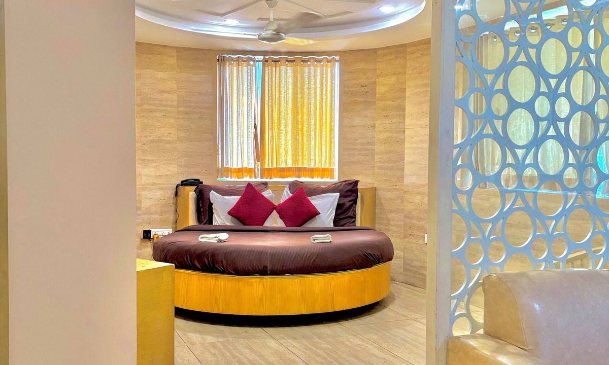 Chembur East Hotel | Hotel Neelkamal Chembur
