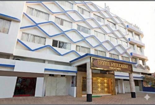 Chembur East Hotel | Hotel Neelkamal
