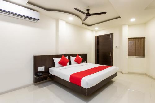 Bhopal Hotel | HOTEL O ADITYA REGENCY