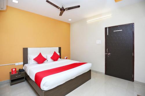 Raipur Hotel | Hotel O Ambuja City Centre Mall Formerly Amar Marriage Palace
